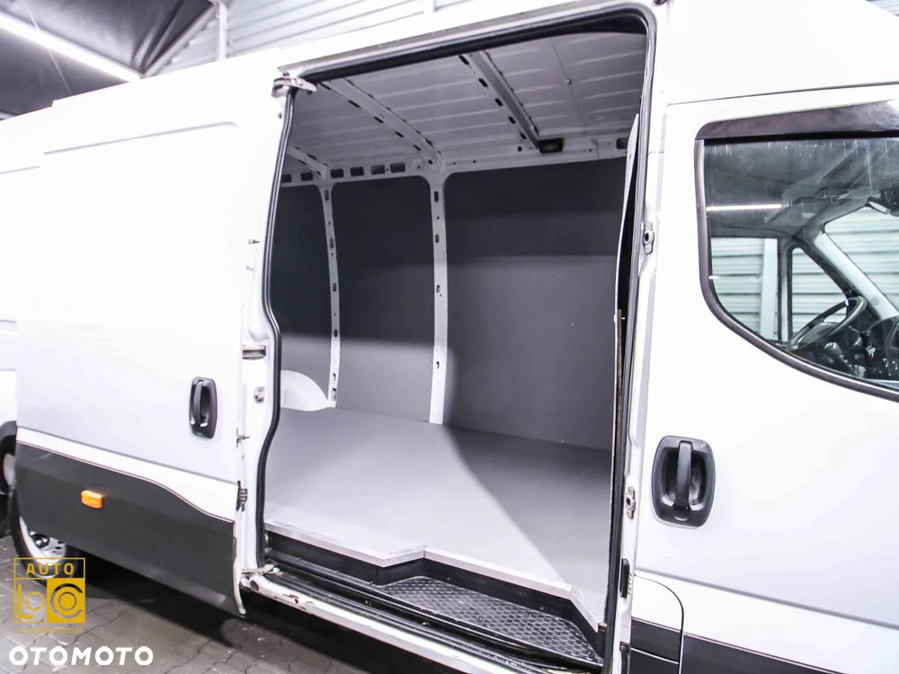 Iveco DAILY 35S15 FURGON XXL LONG - 12