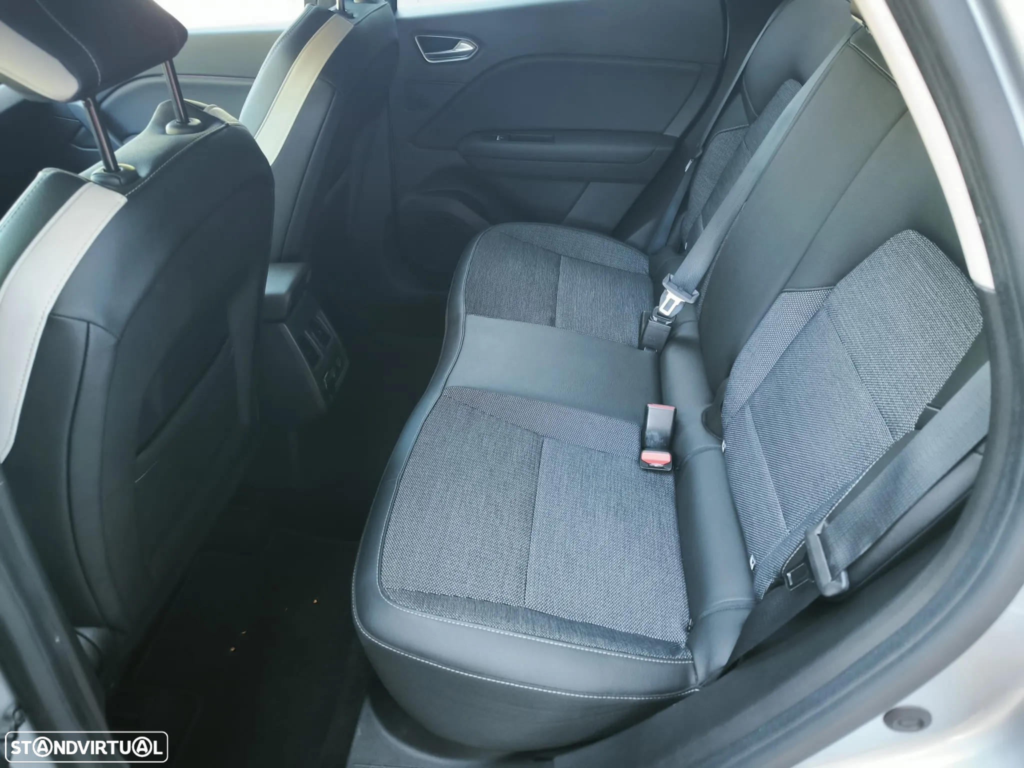 Renault Captur 1.3 TCe Exclusive - 18