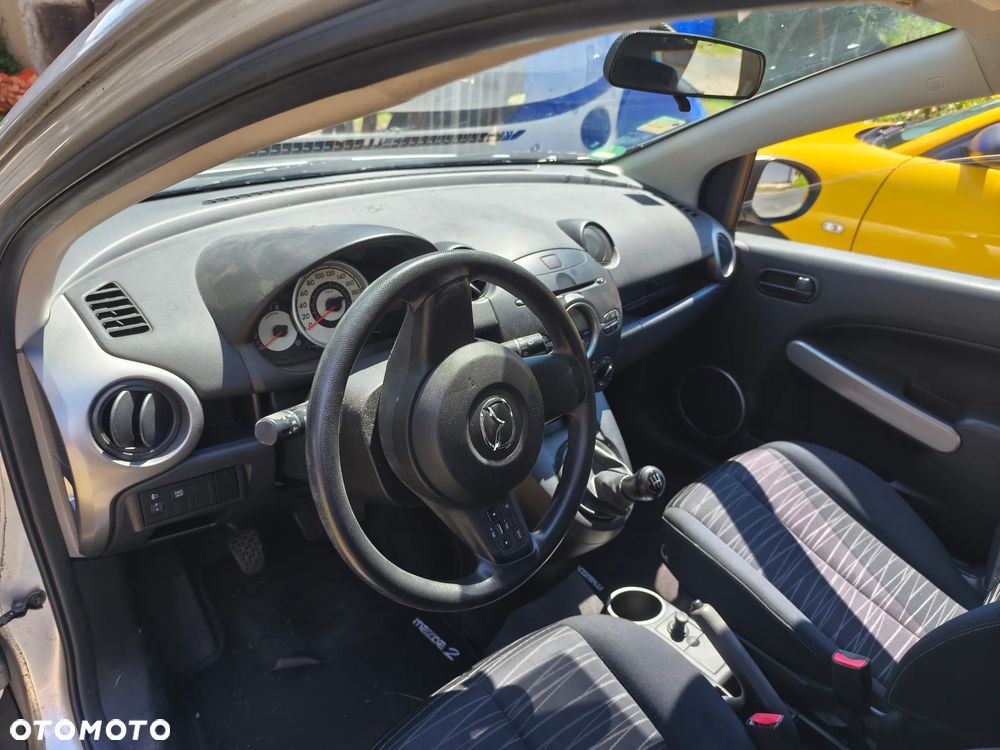 Mazda 2 1.3 Dynamic - 10