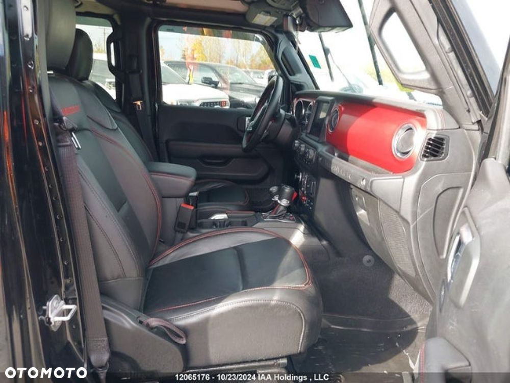 Jeep Wrangler - 13