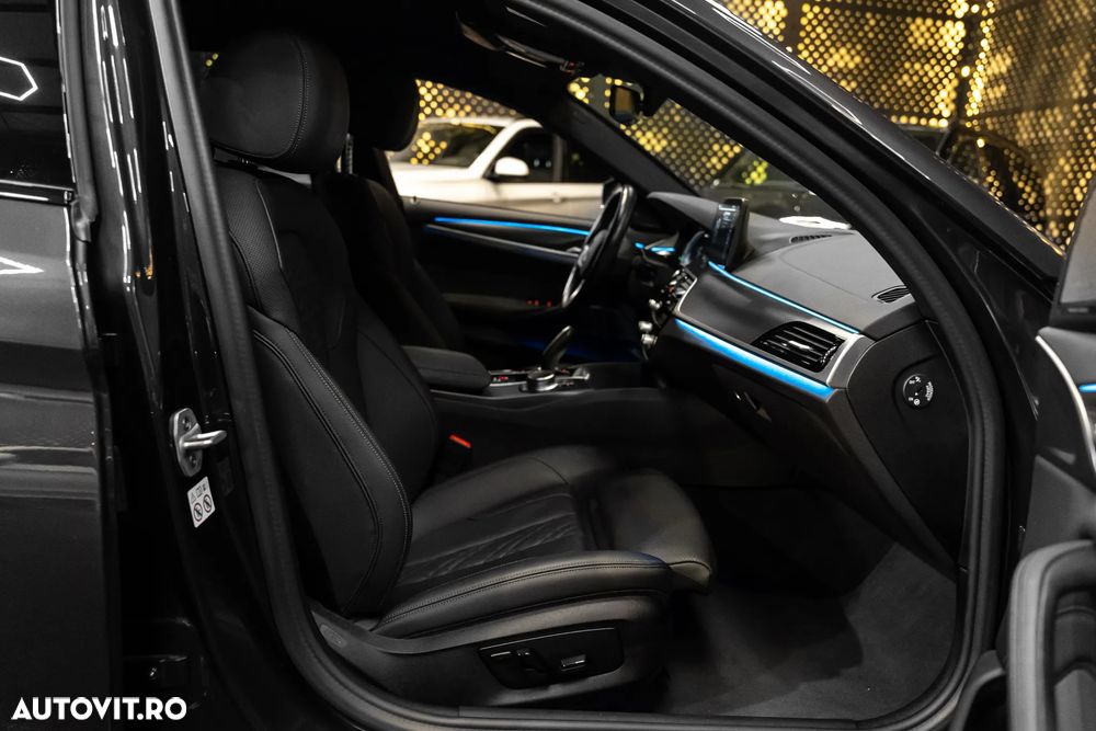 BMW Seria 5 530e xDrive Aut. - 21