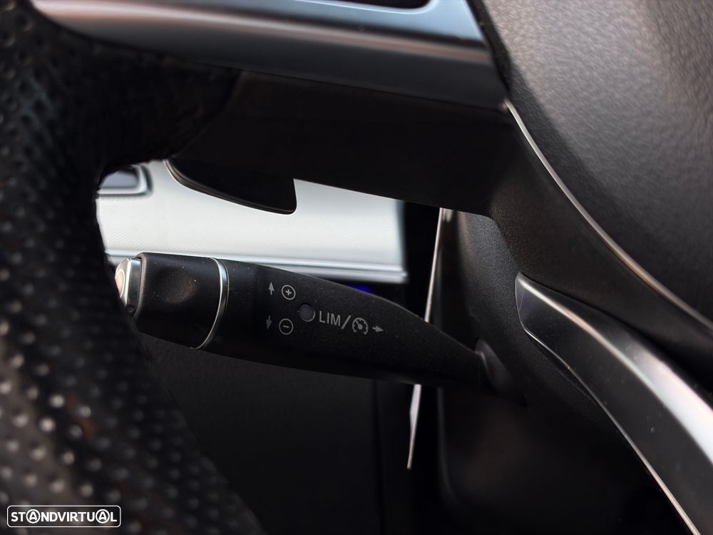Mercedes-Benz E 220 d Aut. - 33