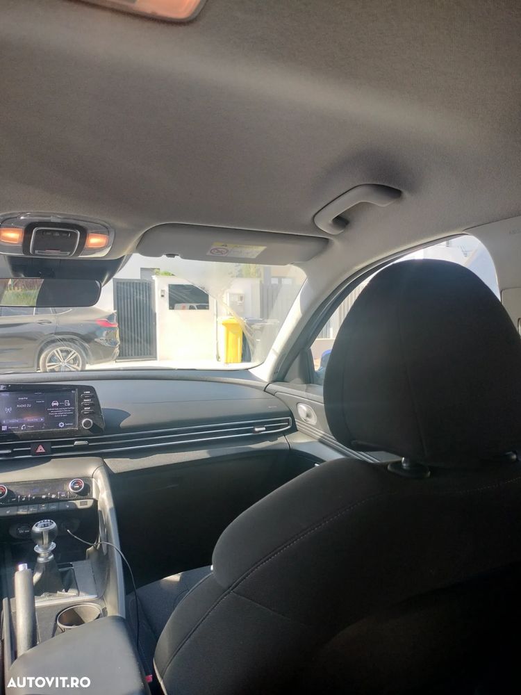 Hyundai Elantra 1.6 l 123 CP 6MT Highway - 19