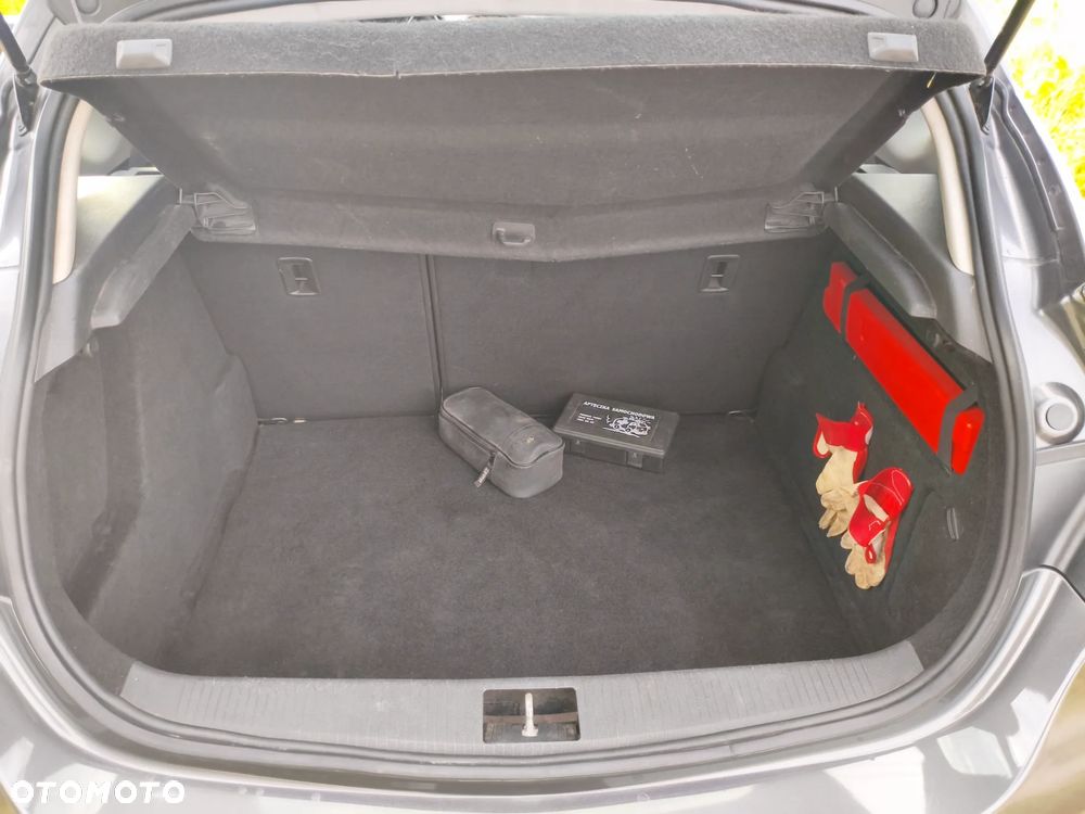 Opel Astra 1.6 Edition 150 - 13