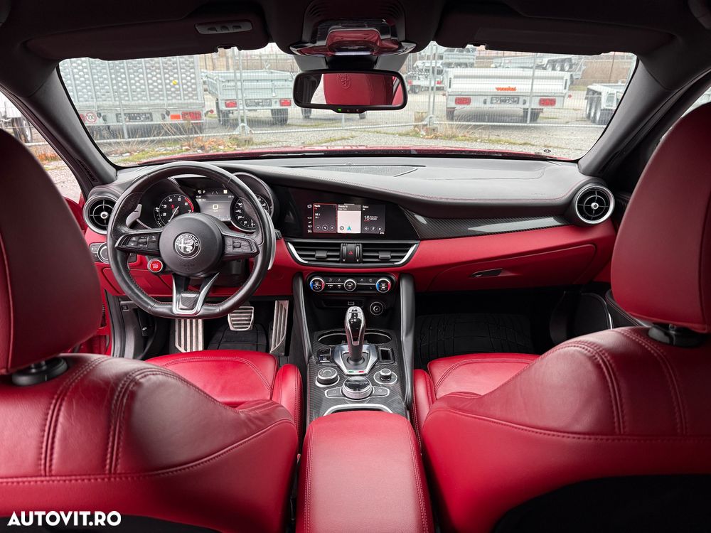 Alfa Romeo Giulia 2.0 Turbo 16V AT8 Veloce Ti - 6