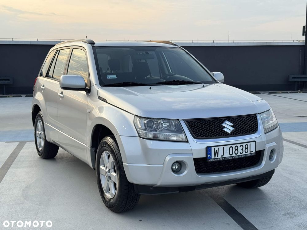 Suzuki Grand Vitara 2.0 Comfort - 17