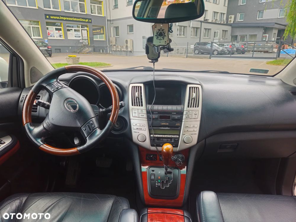 Lexus RX - 9