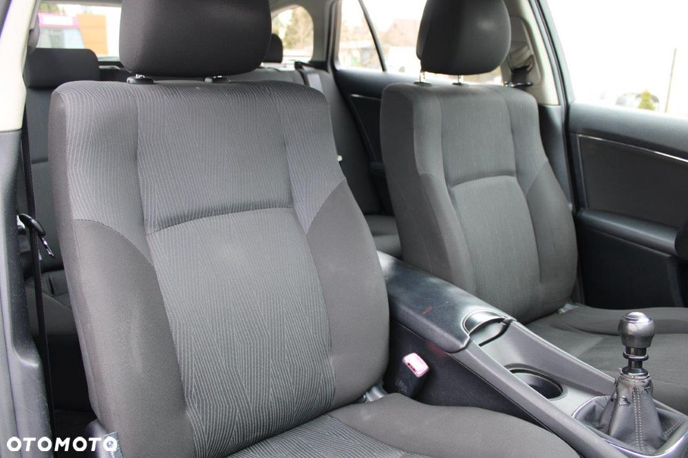 Toyota Avensis 1.6 Business Edition - 10