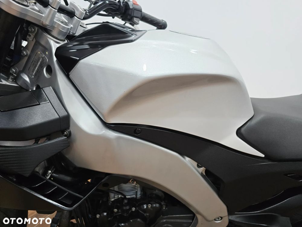 Aprilia Tuono - 27