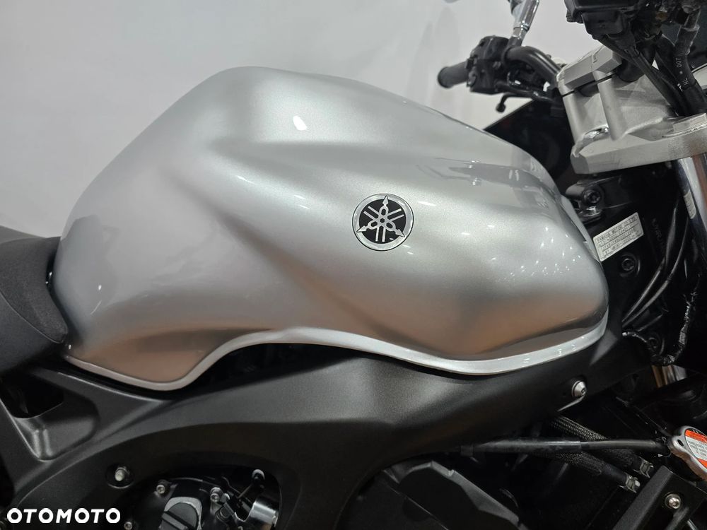 Yamaha FZ6 - 13