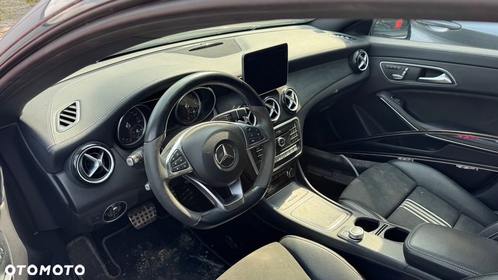 Mercedes-Benz CLA 200 d 7G-DCT AMG Line - 13