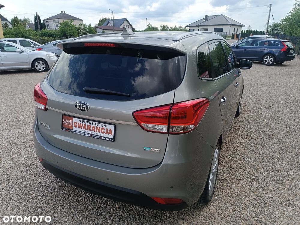 Kia Carens 1.7 CRDi 115 Dream Team Edition - 19