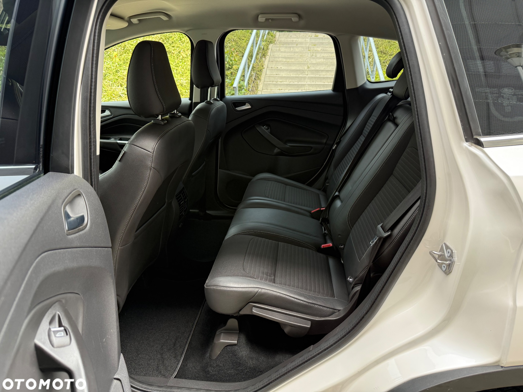 Ford Kuga 1.5 EcoBoost 2x4 Titanium - 11