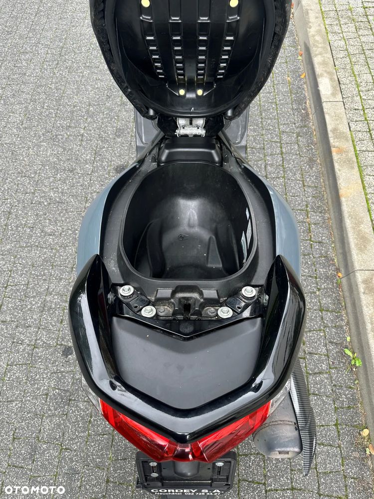 Yamaha NMAX - 7