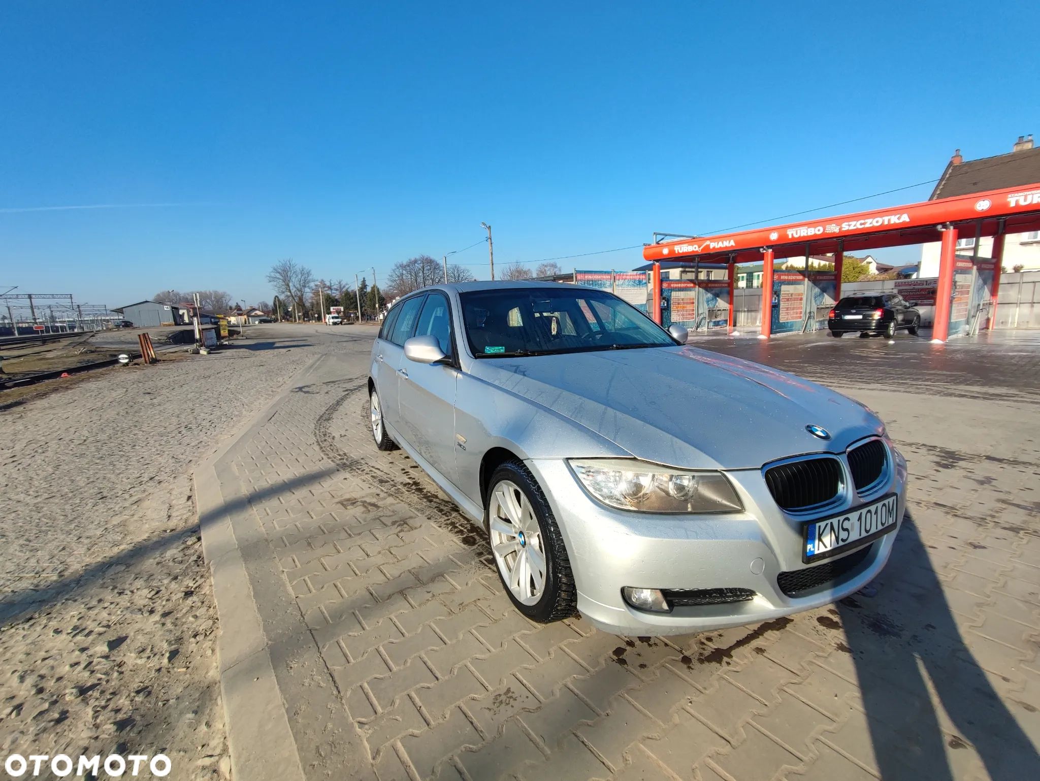 BMW Seria 3 320d xDrive DPF Touring - 1