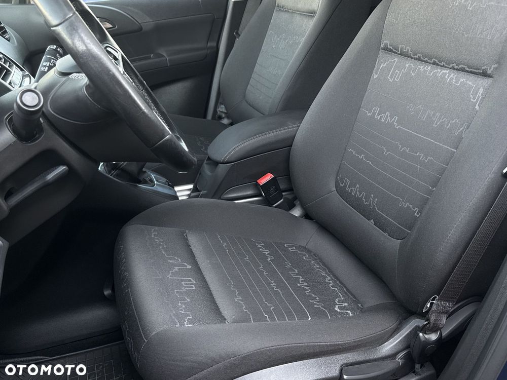 Opel Meriva - 11