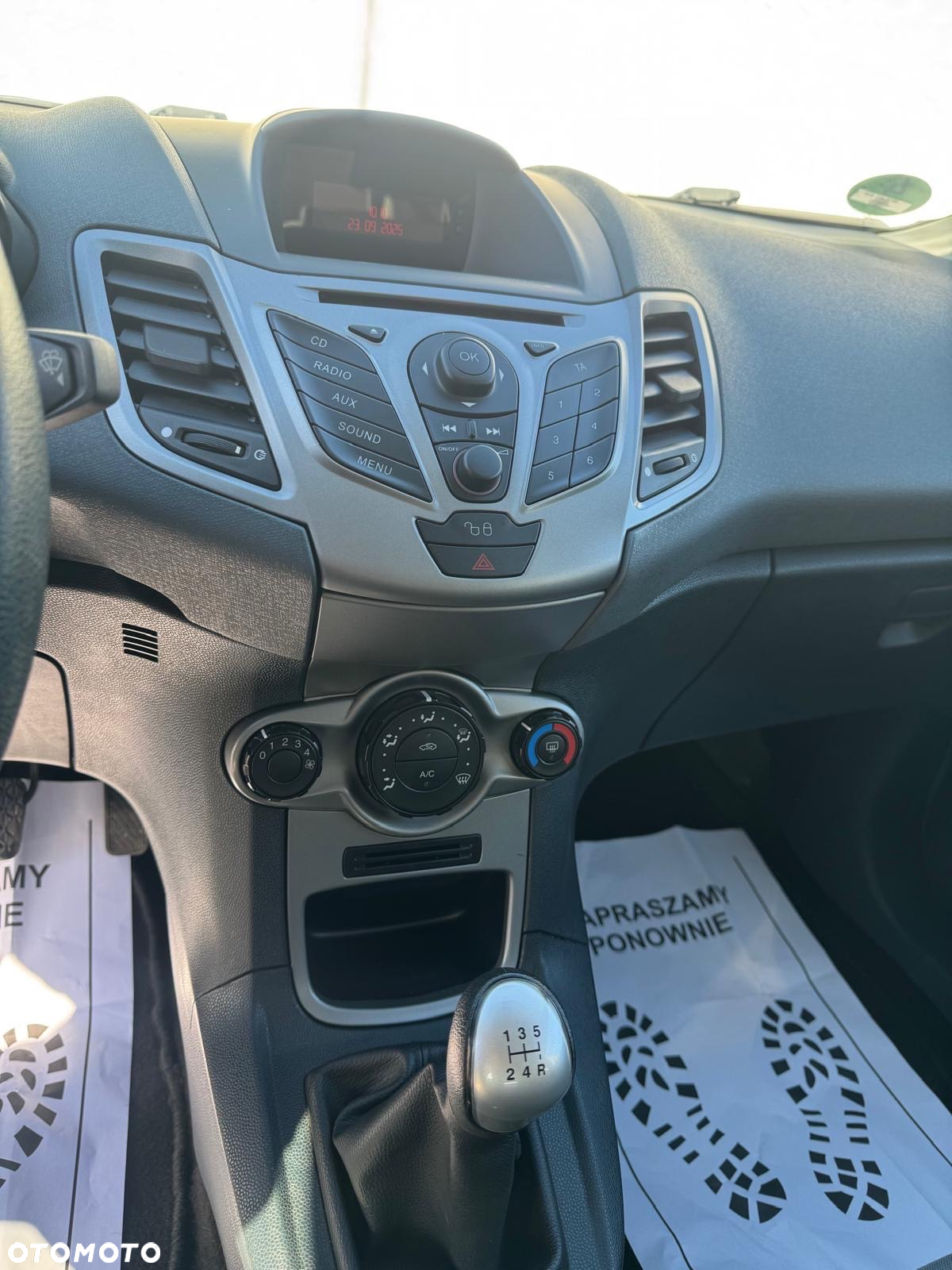 Ford Fiesta 1.25 Ambiente - 9