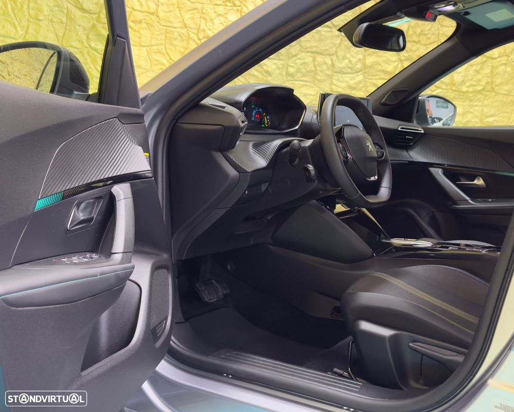 Peugeot e-2008 50 kWh Allure Pack - 4
