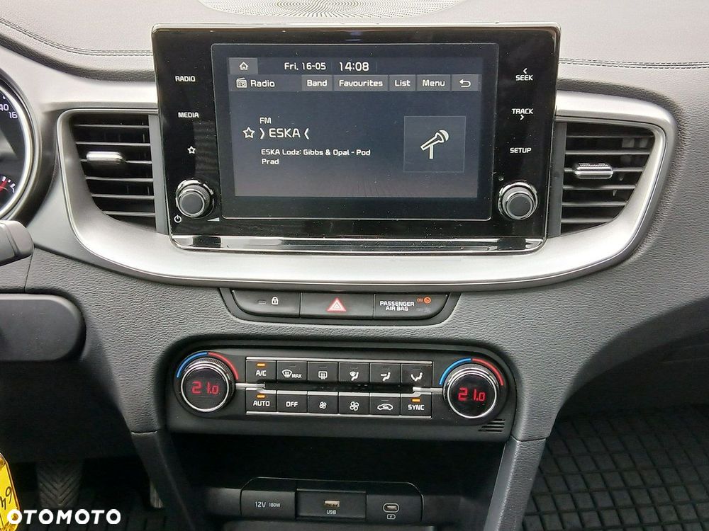 Kia XCeed - 18