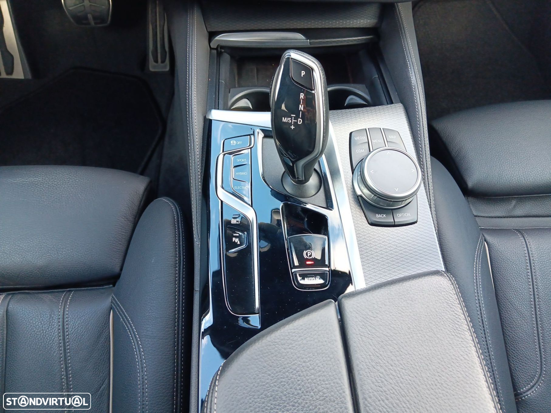 BMW 530 e Pack Desportivo M - 23