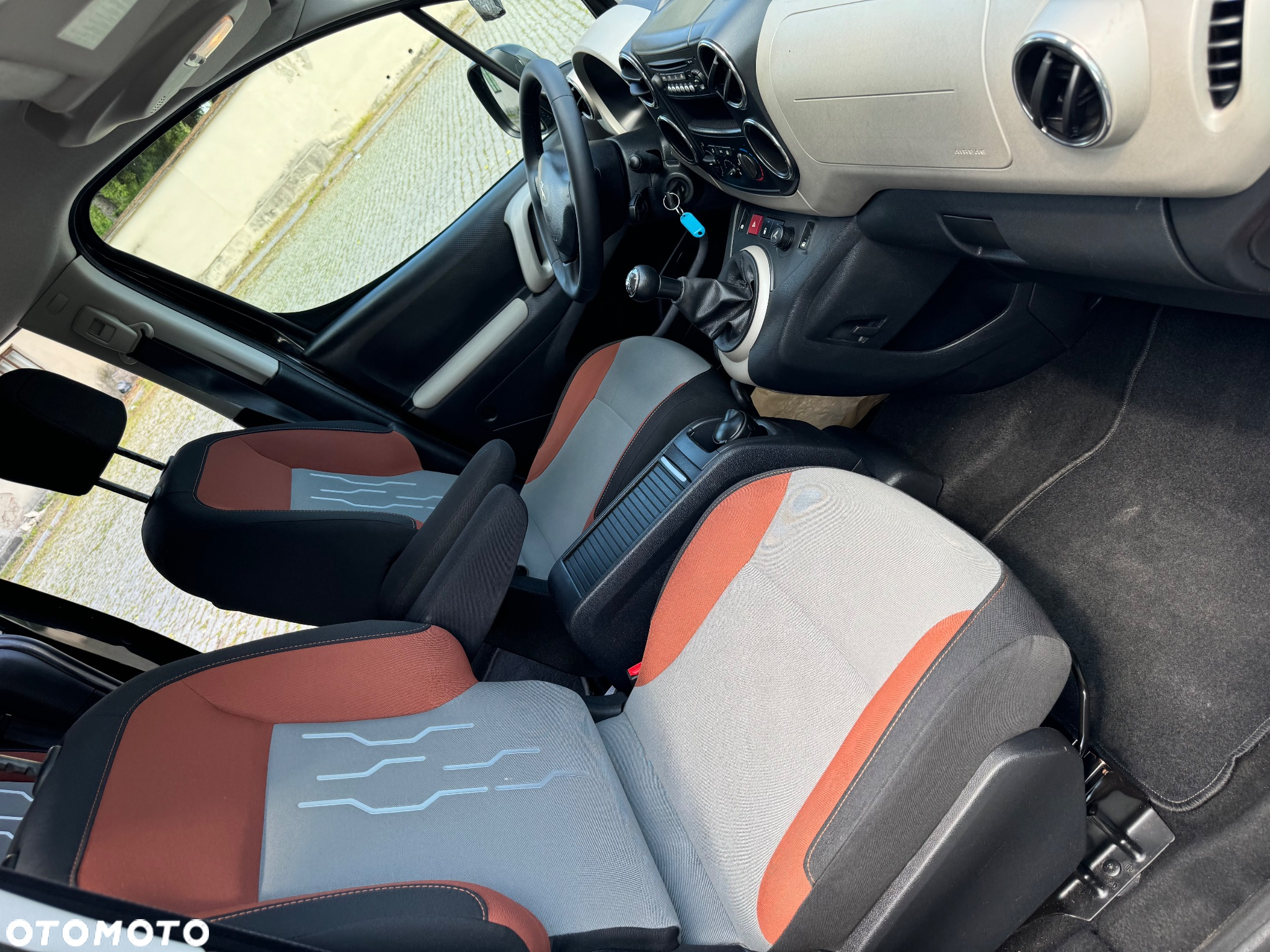 Peugeot Partner 1.6 HDi Active - 24