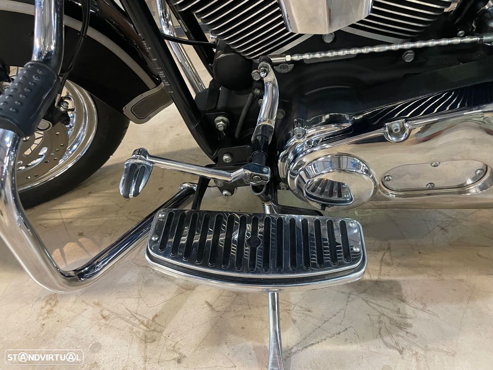 Harley-Davidson FLSTC Softail Heritage Classic 100th Anniversary - 11