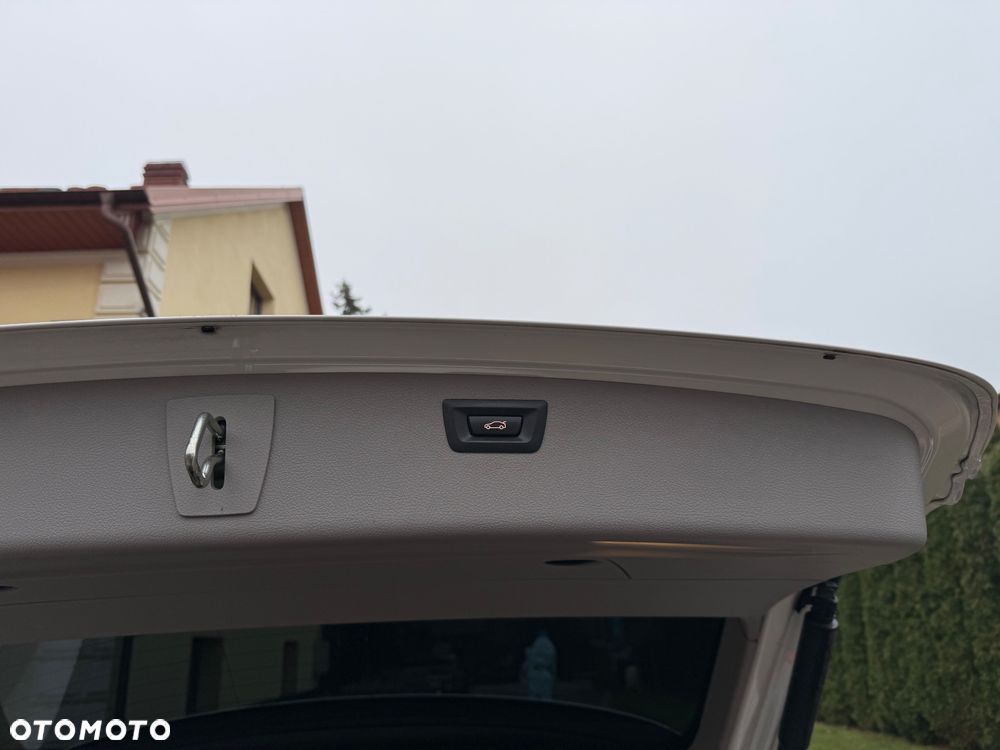 BMW Seria 3 320d Efficient Dynamics Edition - 36