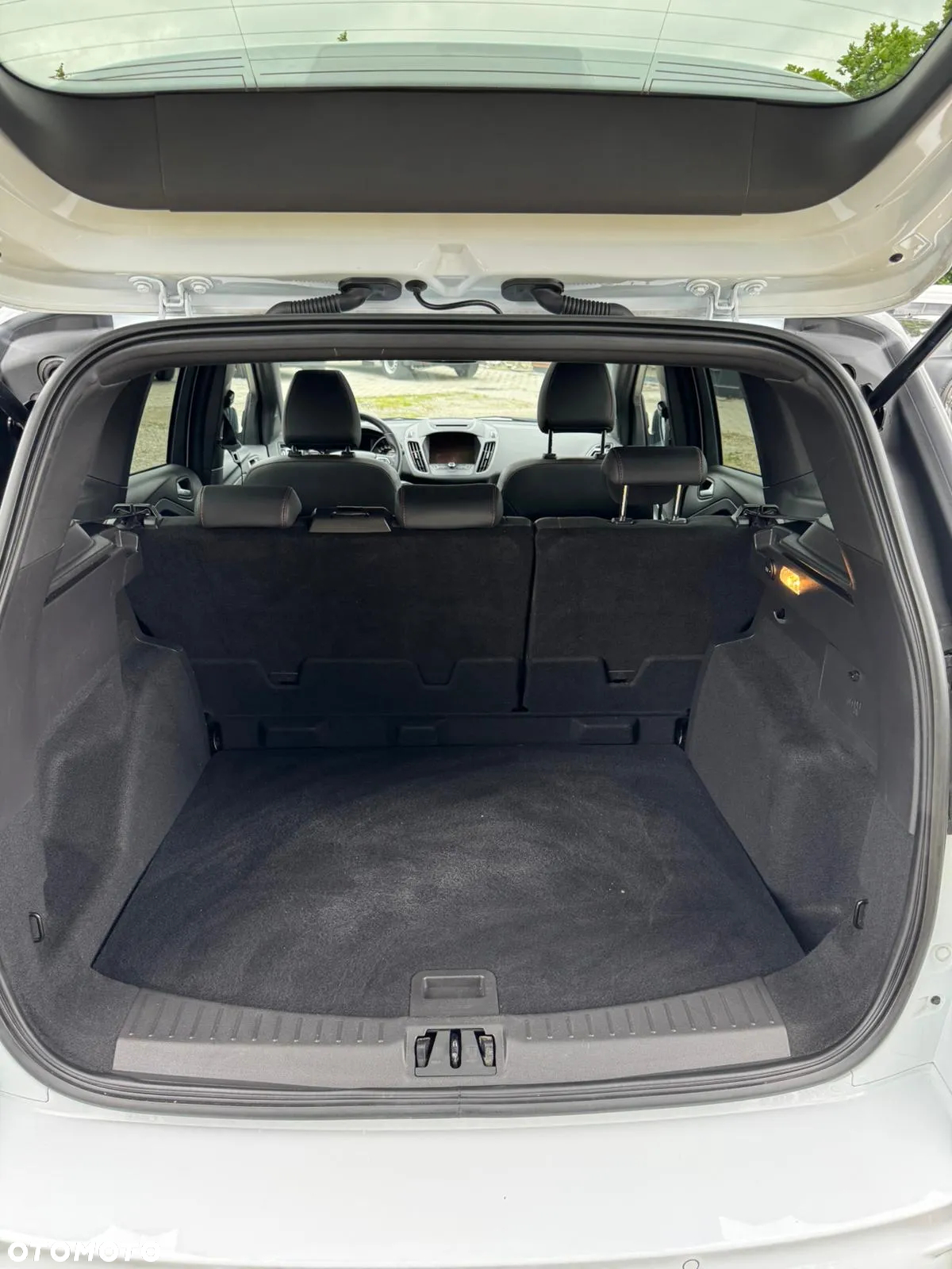 Ford Kuga 1.5 EcoBoost 2x4 ST-Line - 9