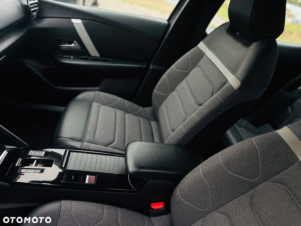 Citroën C4 BlueHDi 130 Stop&Start EAT8 SHINE - 17