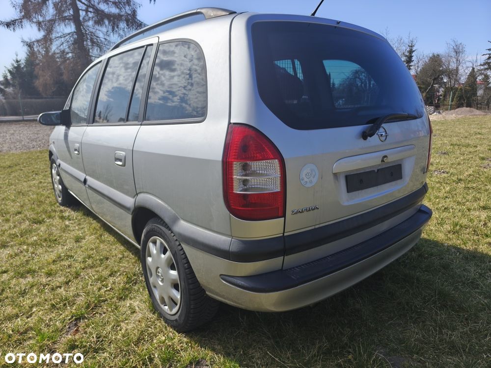Opel Zafira - 4