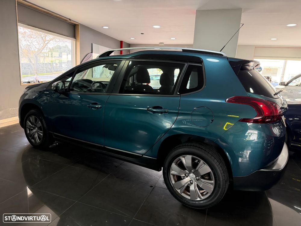 Peugeot 2008 1.2 PureTech Style - 10