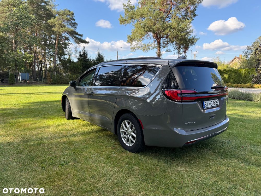 Chrysler Pacifica - 18
