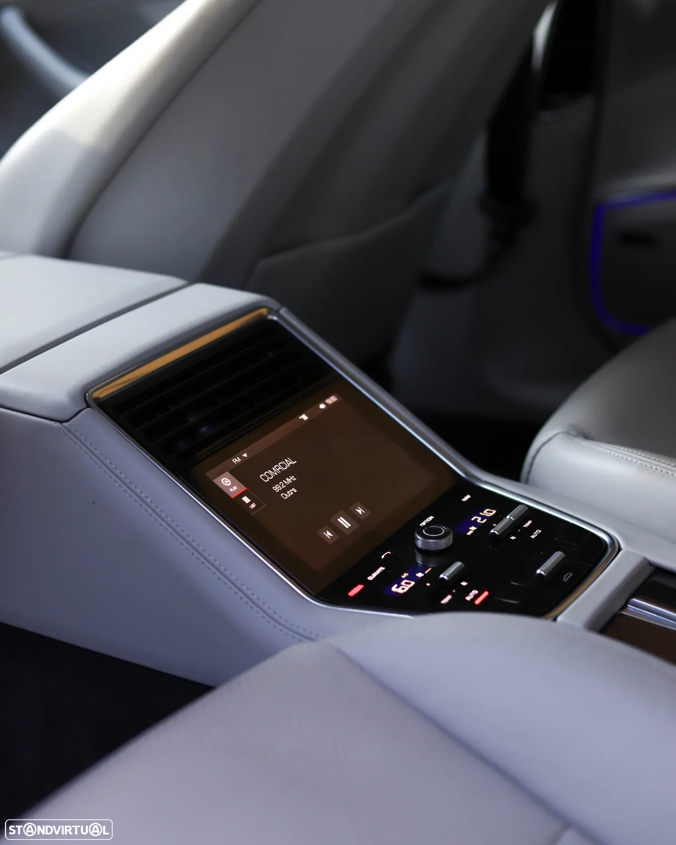 Porsche Panamera - 22