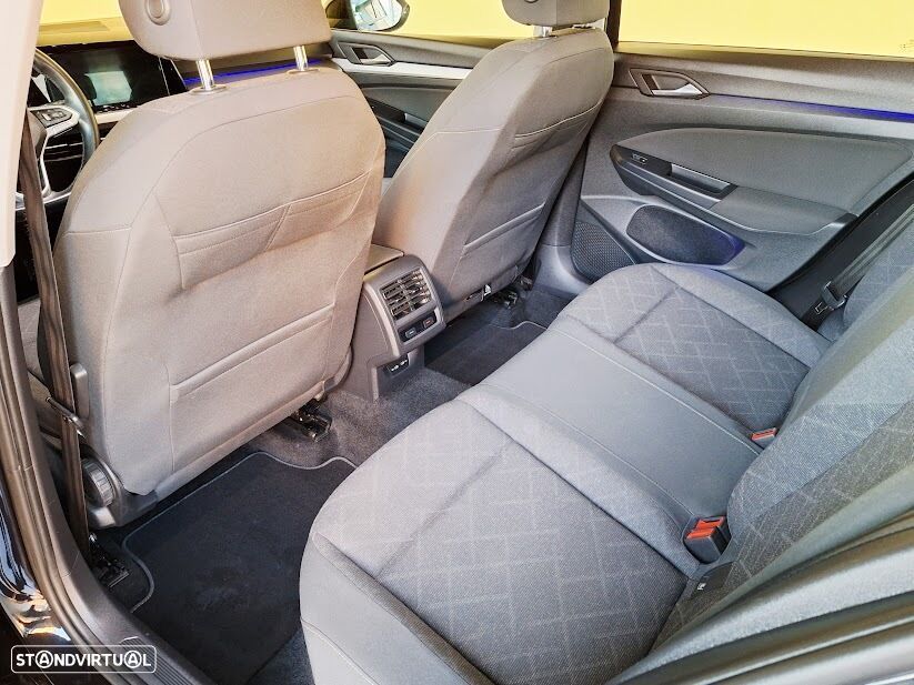 VW Golf Variant 2.0 TDi - 9