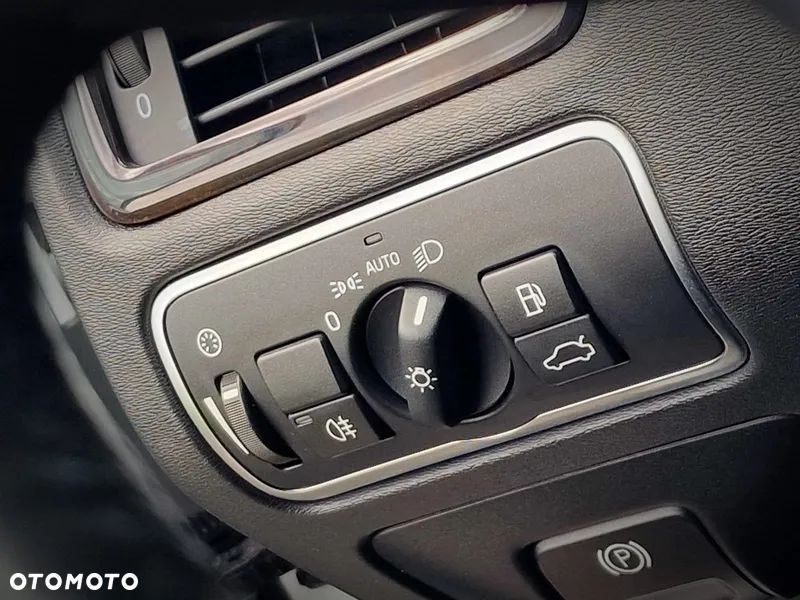 Volvo XC 70 - 32