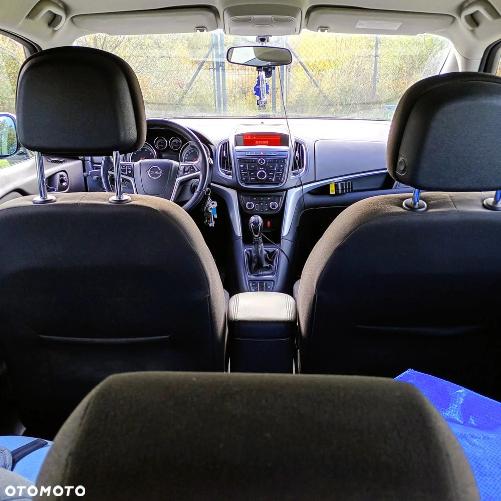 Opel Zafira - 8