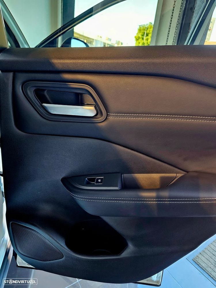 Nissan Qashqai 1.3 DIG-T Advance Two Tone - 31