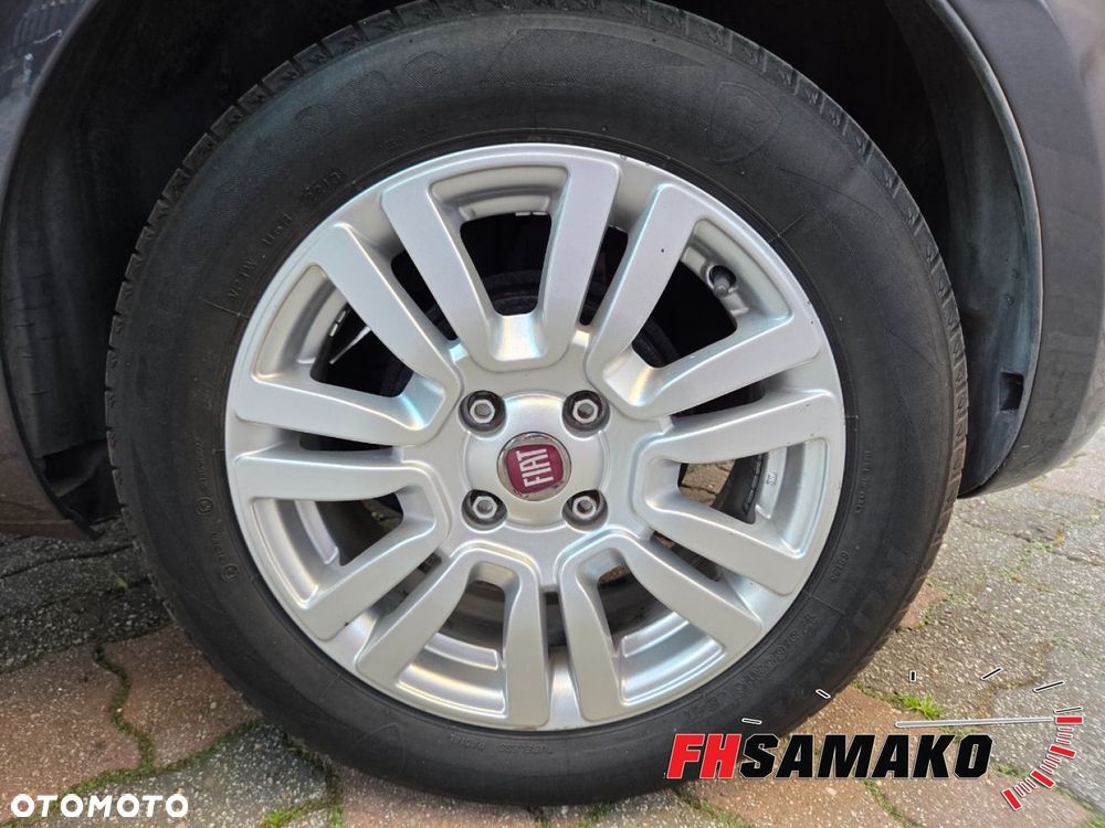 Fiat Punto 1.2 Young - 31