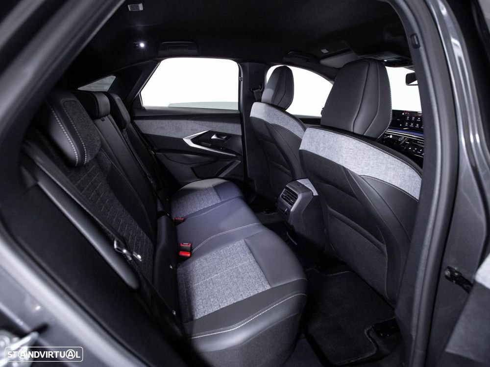 Peugeot E-3008 73 kWh Allure - 12
