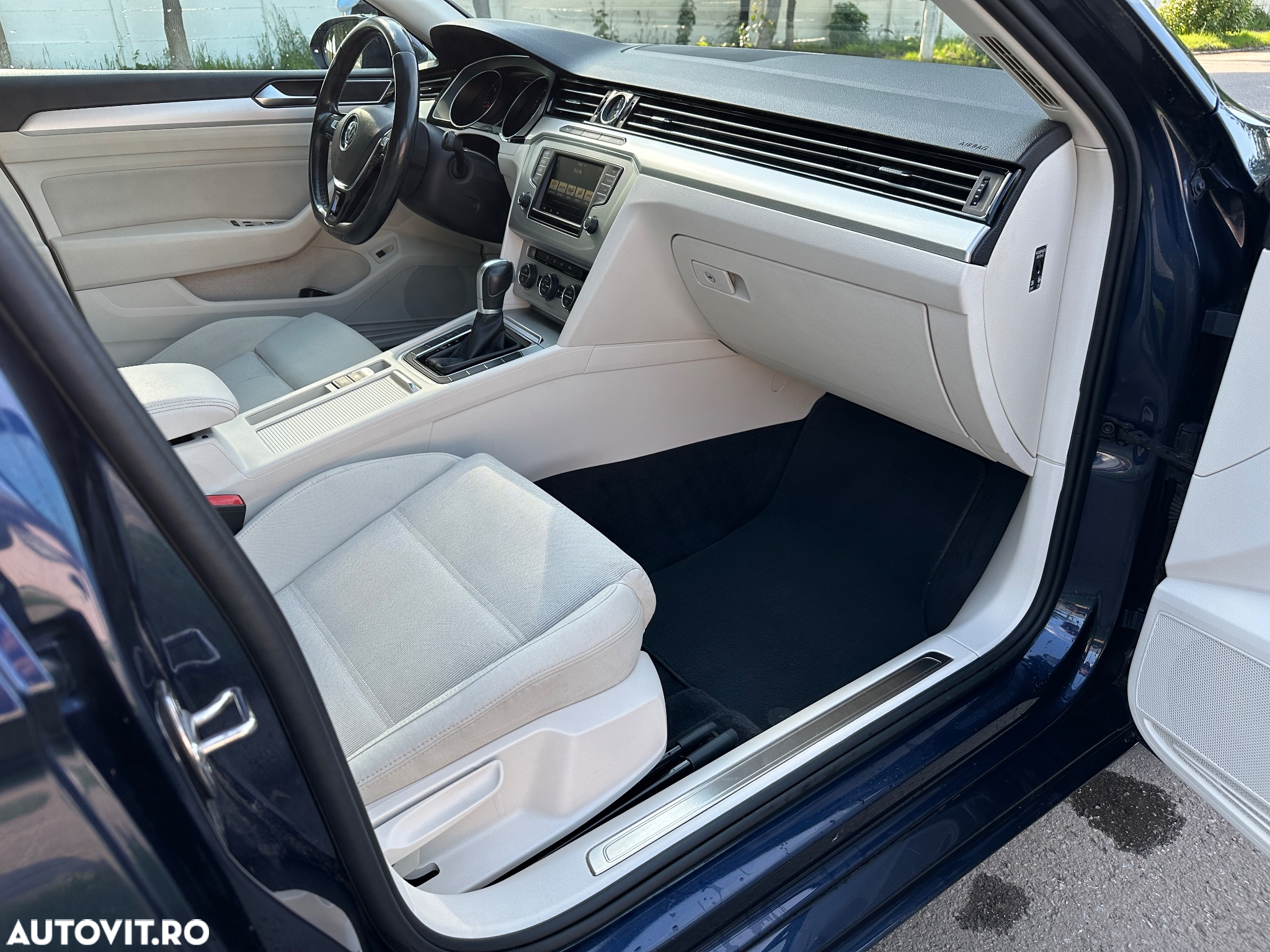 Volkswagen Passat Variant 2.0 TDI DSG (BlueMotion Technology) Highline - 19