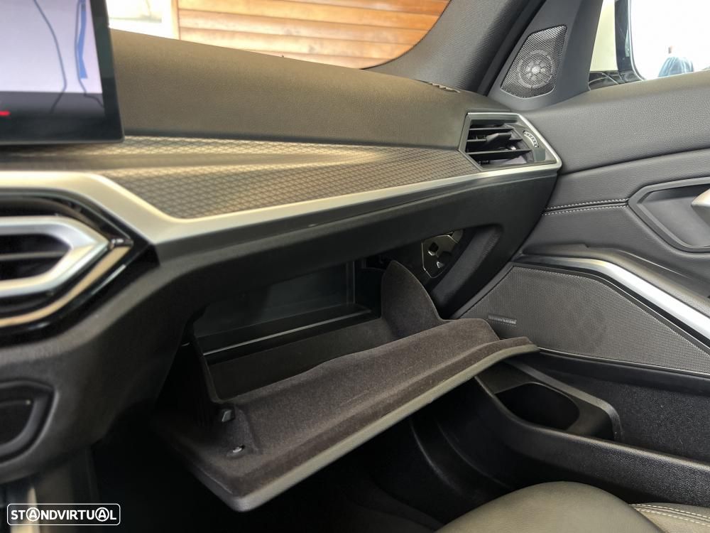 BMW 330 e Pack M Auto - 22