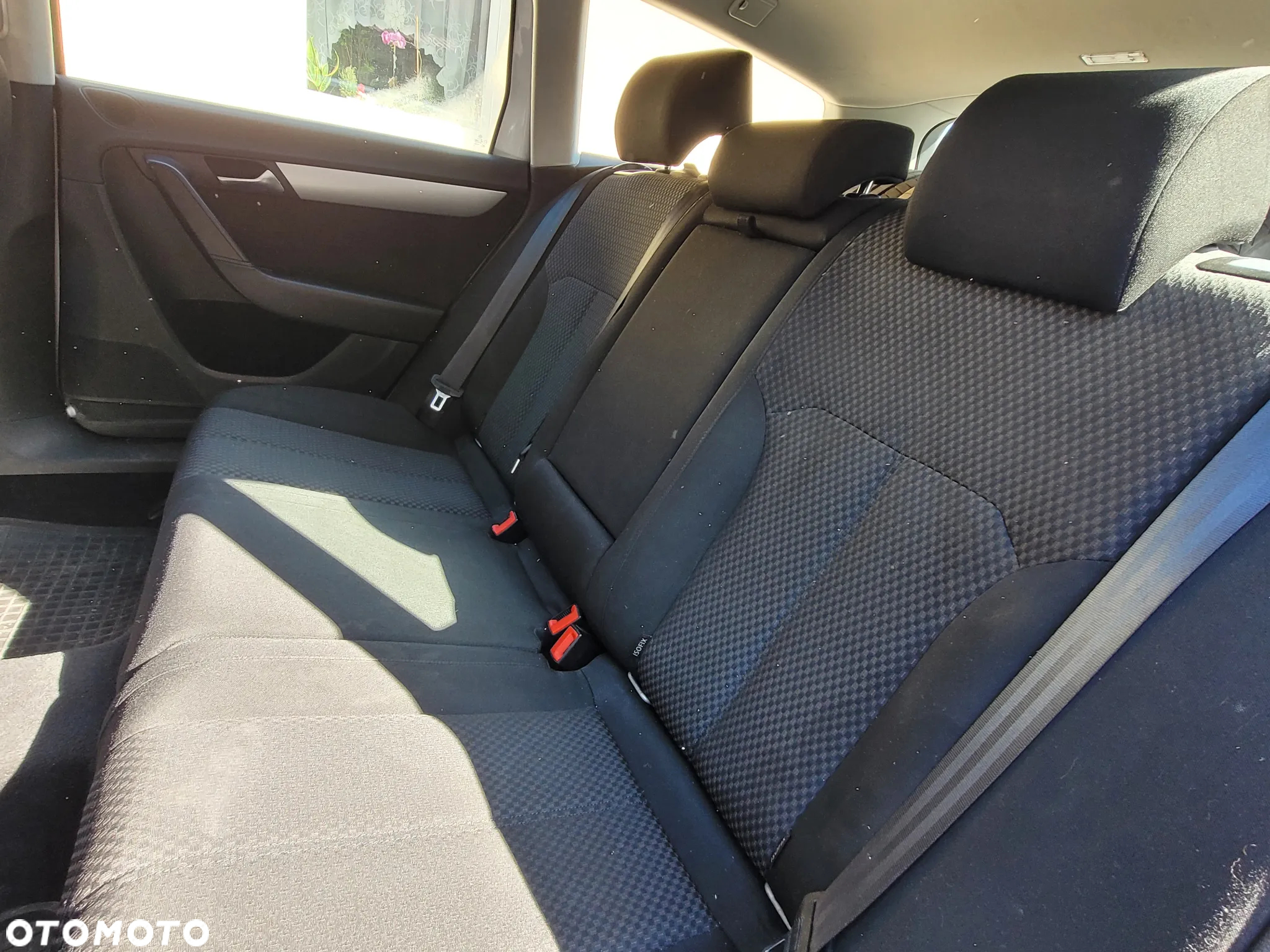 Volkswagen Passat 2.0 TDI Trendline - 15