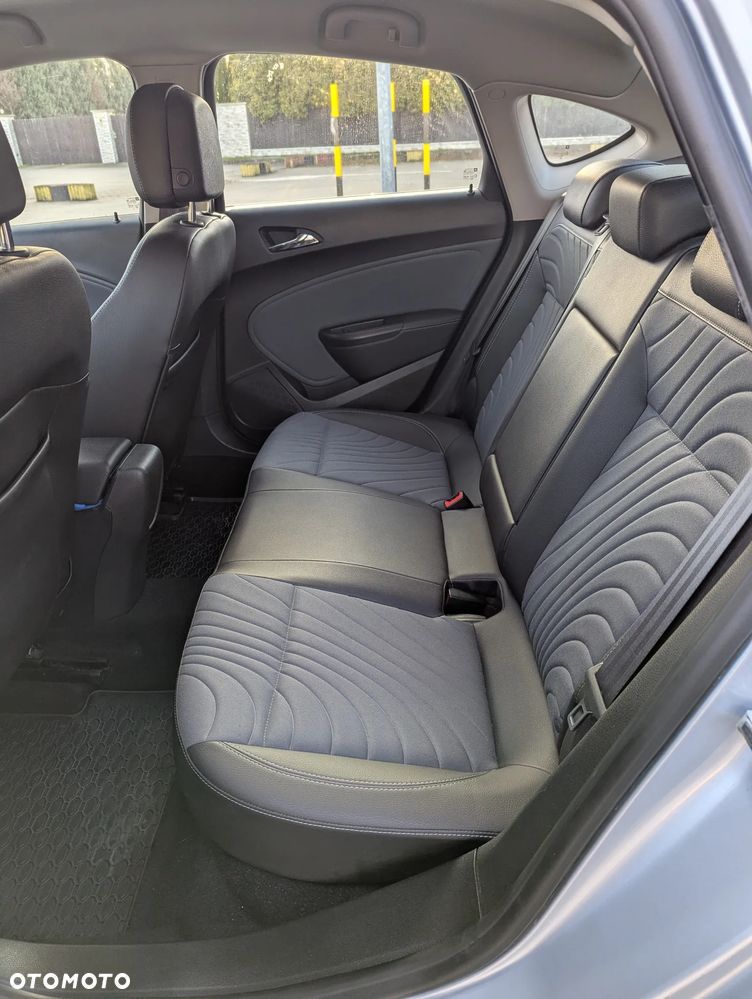 Opel Astra 1.6 Cosmo - 13