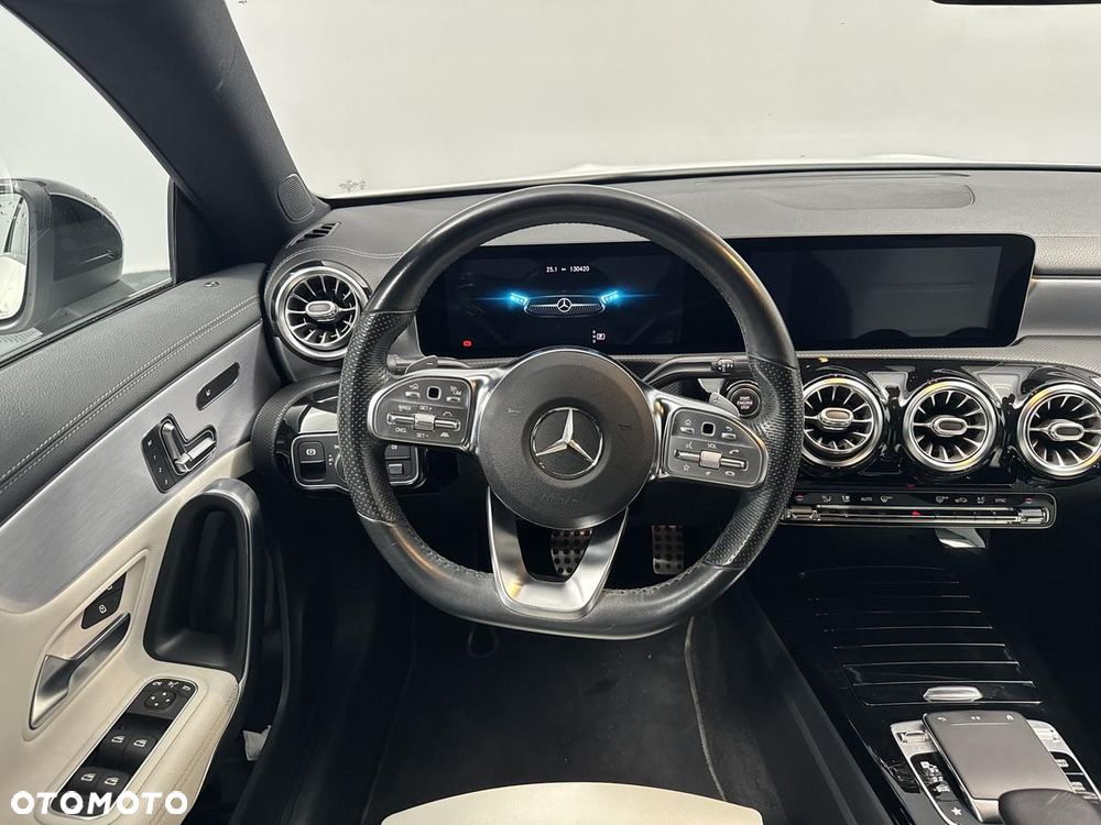 Mercedes-Benz CLA 220 AMG Line 7G-DCT - 23