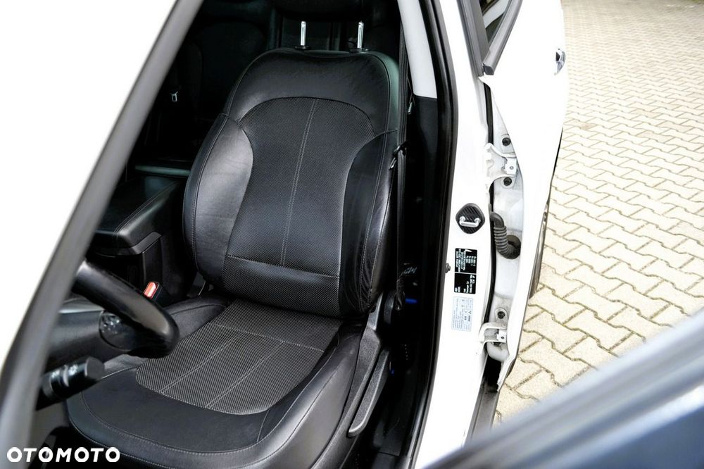 Hyundai ix35 2.0 GDI Premium 2WD - 21