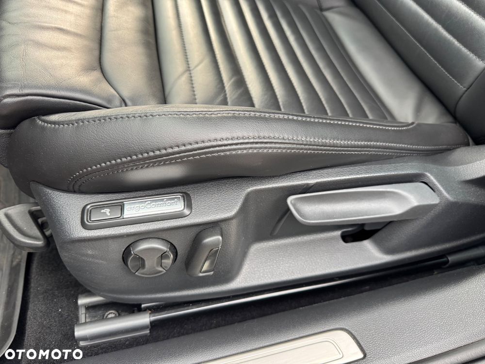 Volkswagen Passat 2.0 TDI SCR DSG Highline - 21