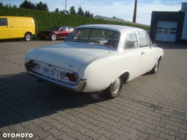 Ford Taunus - 4