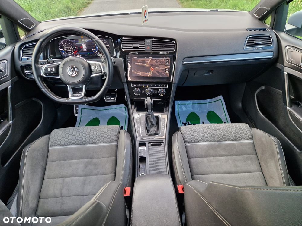 Volkswagen Golf - 15