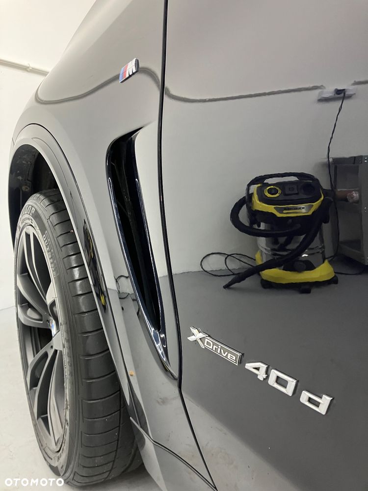 BMW X5 xDrive40d - 14