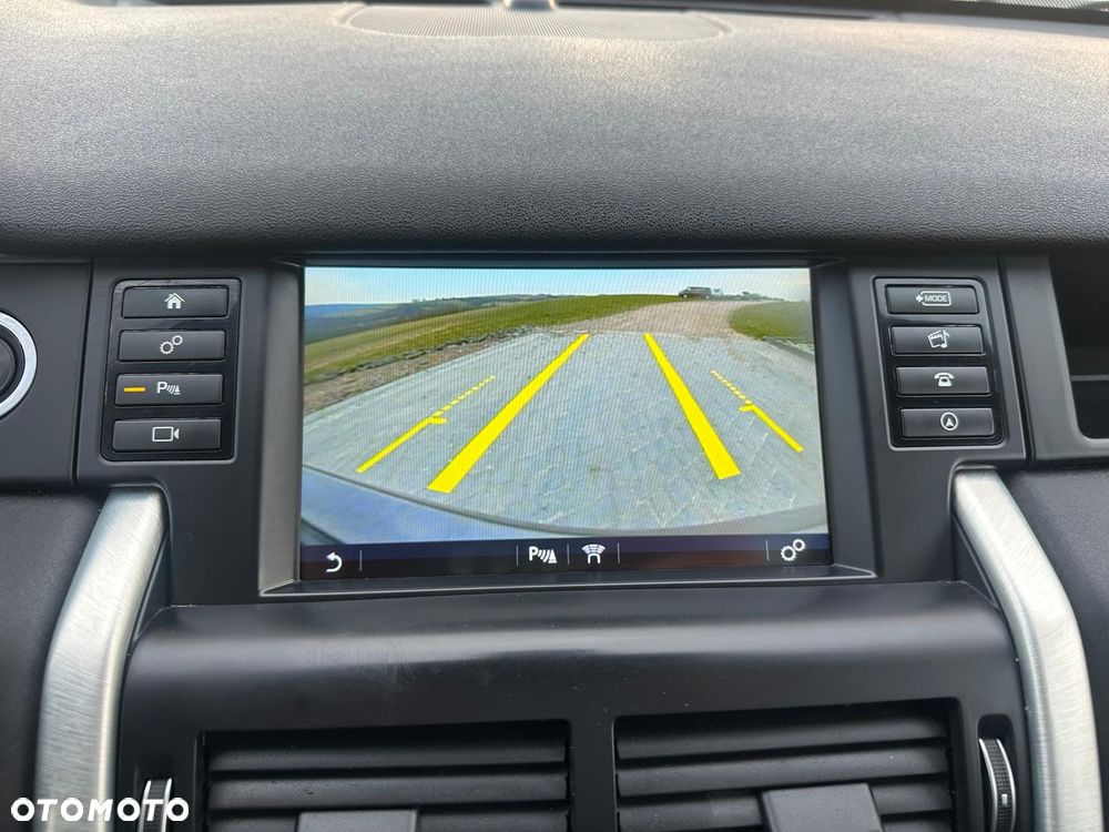 Land Rover Discovery Sport - 12